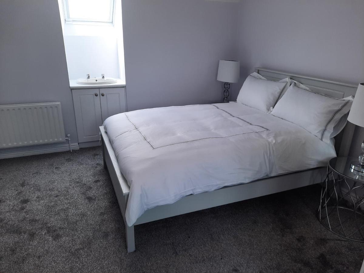 4 Bedroom, 15 Min To Limerick City Quiet Retreat. Exterior foto