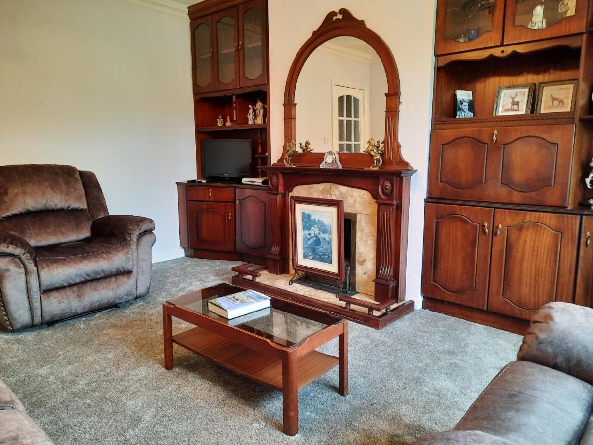4 Bedroom, 15 Min To Limerick City Quiet Retreat. Exterior foto
